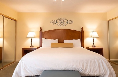 San Diego Country Estates Hotel | 2 Spacious Units | Full Kitchens & Pool Access | Ramona San Diego