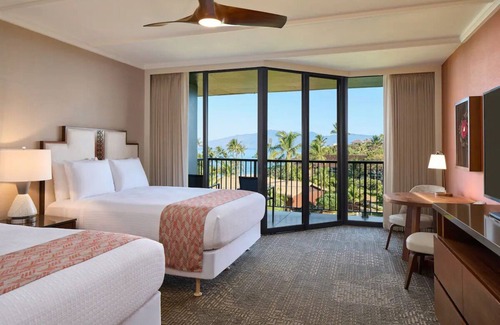 Kaanapali Hotel | 2 Spacious Units with Private Lanais, Outdoor Swimming Pool!