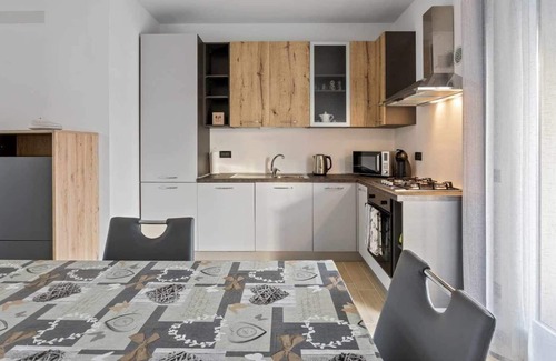 Cassola Apartment | 2 steps from Cassola Station to Venice and Bassano
