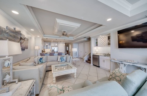 Crystal Beach Condo | 2-Story Penthouse at The Inn at Crystal Beach! Beachfront Designer 5BR/4BA. Sleeps 14