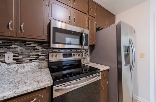 Tallahassee House | 2-Story Townhome 5 Mi. from Capitol/TMH/FSU