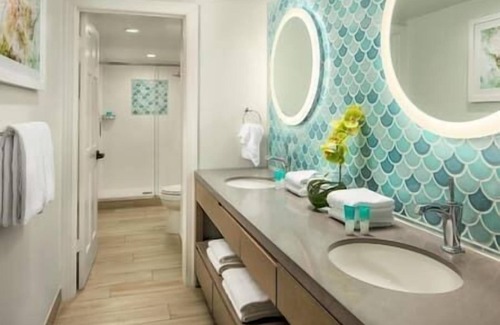 Key West Resort | 2 Sunset Harbor Resort, Marina, In Town, Hot Tub!