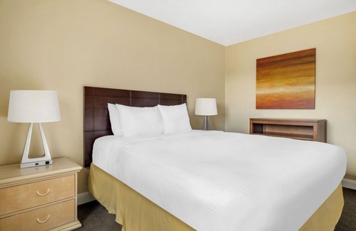 Canyon Corridor Resort | 2 Units | Breathtaking View With Balcony and Full Kitchen | Close to Aerial Tram