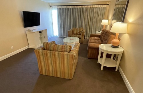 Canyon Corridor Resort | 2 Units | Breathtaking View With Balcony and Full Kitchen | Close to Aerial Tram