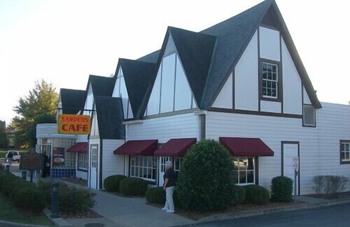 Pittsburg Apartment | 2 Units Close to Levi Jackson Wilderness Road State Park! with Free Parking!