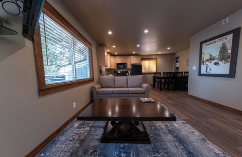 Tahoe Vista Hotel | 2 Units of One Bedroom Condo with Living Room, Kitchenette and Free Parking!