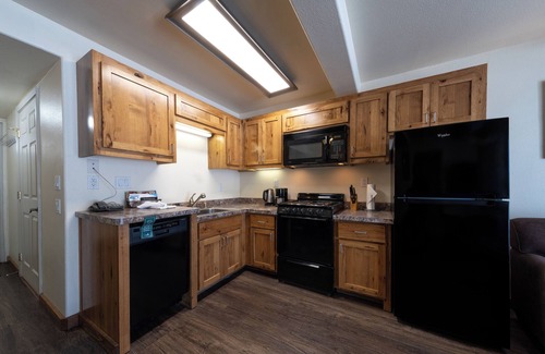 Tahoe Vista Hotel | 2 Units of One Bedroom Condo with Living Room, Kitchenette and Free Parking!