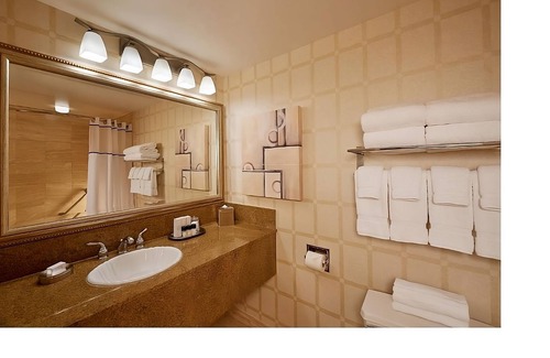 Downtown Las Vegas Hotel | 2 x Carson Tower - Deluxe Doubles Room at Golden Nugget Las Vegas