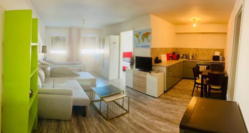 Ebersberg District Apartment | 2 Zi Apartment,Küche,Parken,3Gäste