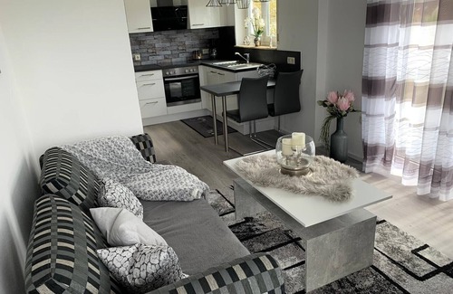 Ludwigshafen Apartment | 2-Zimmerferienwohnung, 44qm, 1 Schlafraum, Balkon, max. 2 Personen