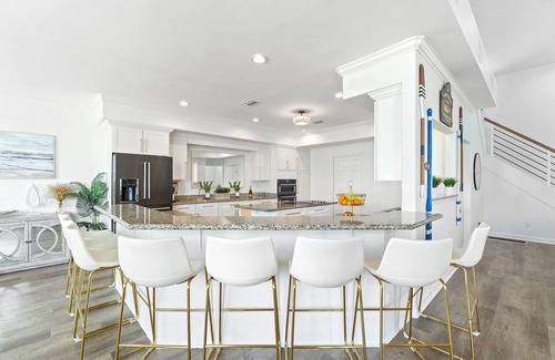 Villa Segunda House | 20 ft from Beach Access, Sleeps 31, Pool, Bikes, Ping Pong, 2 Kitchens, Pets