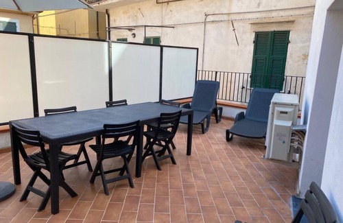 Alassio Apartment | 20 METERS FROM THE BEAUTIFUL SEA VIEW ON DOWNTOWN