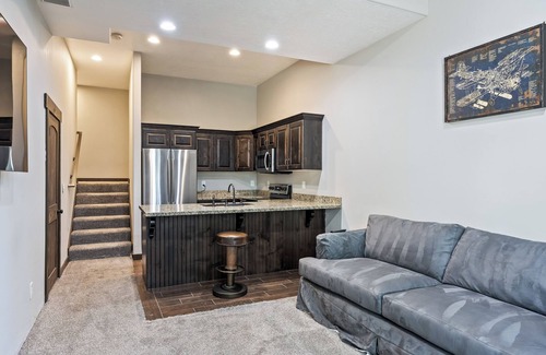 Summit Park House | 20 Minutes from the Mountain! Family Paradise, Sleeps 14, High-End Interiors