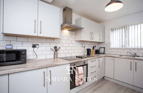 Blyth House | 20% OFF - Modern 5BR Contractor Stay -Parking