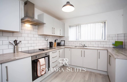 Blyth House | 20% OFF - Modern 5BR Contractor Stay -Parking