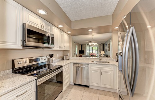 Trailer Estates Condo | 20% off Month-Long Stays! Shorewalk Gem - 2BR Condo, Community Pools, Near Great Beaches & Golf!