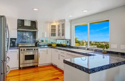 Ventura House | 20%Off Oct 16-19 Ocean Views/Great Reviews -HotTub