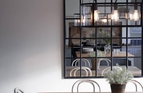 New Forest District Apartment | 200-year-old village home with garden cabana