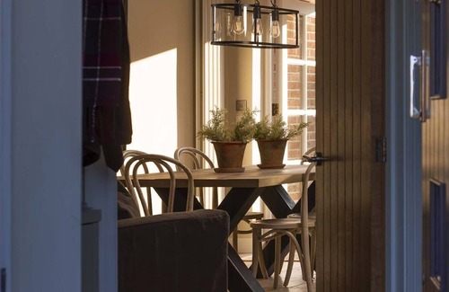 New Forest District Apartment | 200-year-old village home with garden cabana