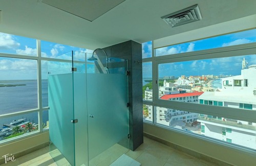 Zona Hotelera Condo | #2000-Tim’s Ocean Condos – Beachfront – Huge Private Terrace & 2 Private Pools!