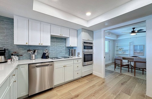 Indian Shores Condo | 20002 Gulf Blvd, Penthouse 5