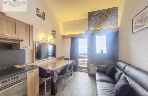 La Rosiere Apartment | 200m from ski slopes, 3rd floor, view valley, balcony, tv, ski locker, 40m², La Rosière