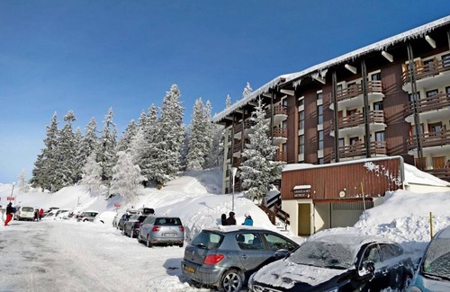 La Rosiere Apartment | 200m from ski slopes, 3rd floor, view valley, balcony, tv, ski locker, 40m², La Rosière