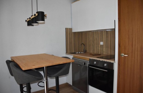 Pralognan-la-Vanoise Apartment | 200m from ski slopes, terrace, tv, ski locker, 29m², Pralognan-la-Vanoise