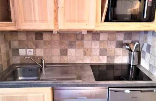 La Joue du Loup Apartment | 200m from ski slopes, Ground floor, terrace, parking, tv, ski locker, 25m², La Joue du Loup