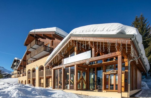 Doucy-Combelouviere Apartment | 200m from ski slopes, balcony, parking, tv, ski locker, 27m², Valmorel