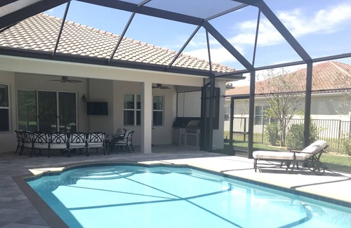 Pineapple Park - Ibis House | 2015 Construction, 4 bedrooms, Heated Pool/Hot Tub Luxury Home