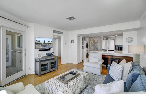 Isle of Palms House | 202 F Port O Call by AvantStay | Amazing Oceanfront Views!