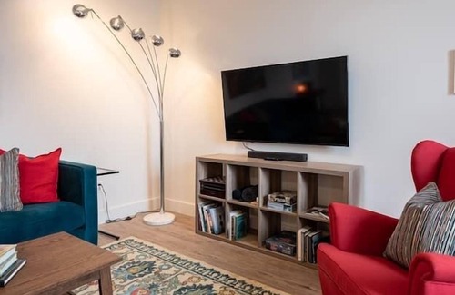 Wolfville House | 202 - Wolfville Main Street 2-Bed Suite with Patio