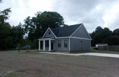 Elizabeth City House | 2024 Modern Farmhouse- Cozy Vibes, Rural Charm