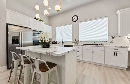 Southeast Houston Apartment | 2025 Built Luxe!Downtown/MedCtr/NRG/Galleria
