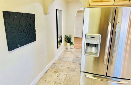 Sparks House | 21 Minutes to Tesla & USA Parkway/Pet OK/Sleeps20