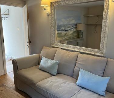 Petworth House | 21 Pound Street