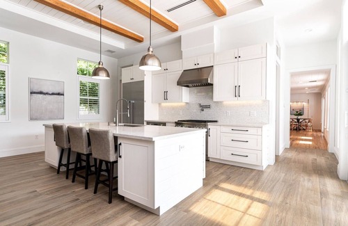 Del-Ida Park Historic District House | 210 Managed By Brampton Park