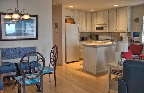 San Simeon House | 2116 Windsor Blvd. Marine Terrace