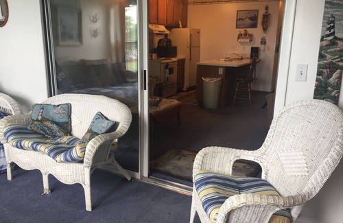 Port Clinton Condo | 212-F Waterfront: 1 BR Slpees 6