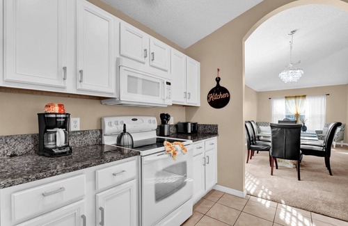 Kissimmee House | 213 Luxury 4BR Home w/Pool & Game Room
