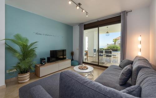 San Roque Apartment | 2149-Amazing groundfloor 3 bedrooms on golf, pools