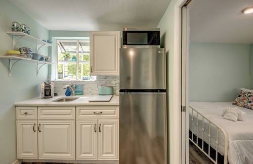 Fort Myers Beach Apartment | 216 Pearl St - Cozy Dog Friendly Cottage Apartment by the Beach!