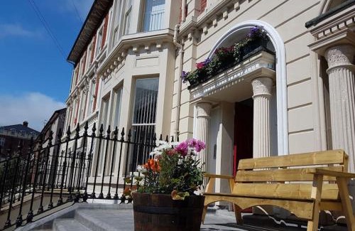Londonderry House | 22 The Square