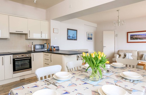Salcombe Cottage | 22 The Salcombe