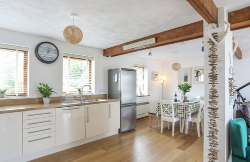 Abersoch House | 220 CAE DU, pet friendly, country holiday cottage in Abersoch