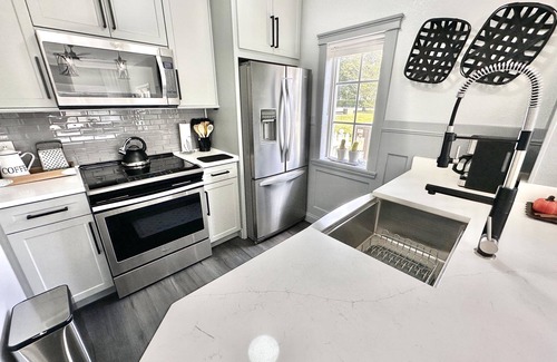 Venetian Bay Villages House | 2200 Beautiful, sunny townhome with lake views from every angle