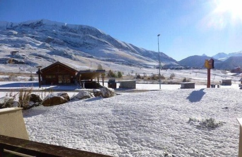 Cognet Apartment | 220m from ski slopes, 1st floor, tv, ski locker, 29m², Alpe d'Huez