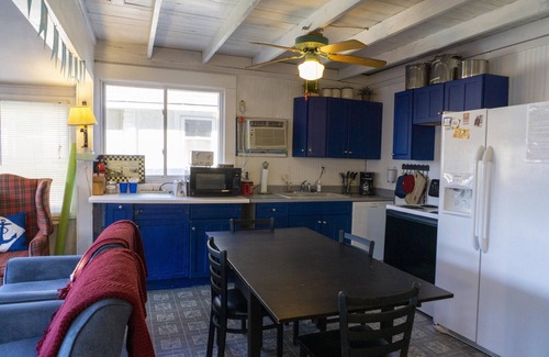 Lakeside Cottage | 223 Walnut Ave. in Lakeside