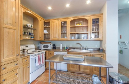 Ouray Apartment | 225B 7th Avenue